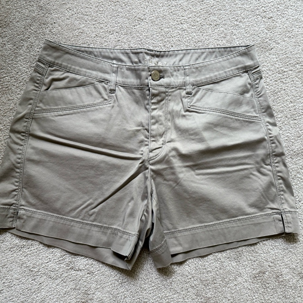 WHBM Shorts, Size 8